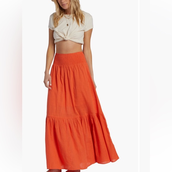 Billabong Dresses & Skirts - NWT Billabong in the palms tiered maxi skirt